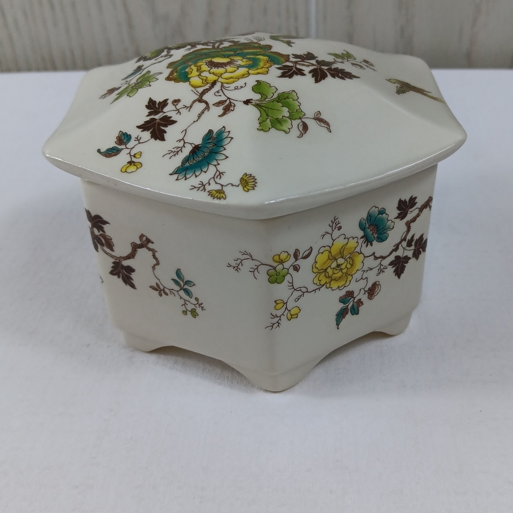 Mason's Ironstone "Formosa"-Lidded Hexagon Trinket Box-Vintage-3 1/4" x 4 3/4" - Picture 4 of 8